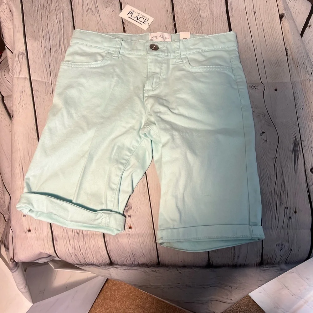 Girls shorts coral blue size 8